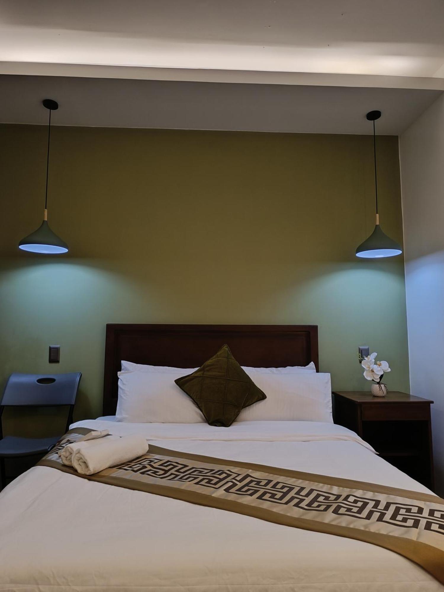 Plato De Ciudad II Hotel Caticlan Exterior photo